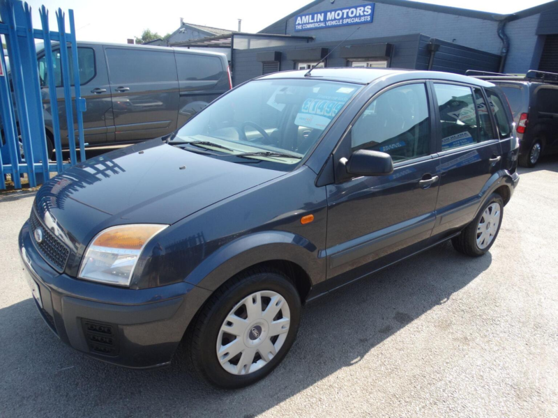 2008 Ford Fusion 1.4 Style Climate 5dr in Grey — image 1