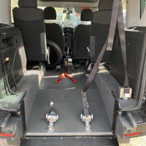 2017 Fiat Doblo 1.6 Dobl? 1.6 16v Multijet 95hp Easy Air in Black — image 4
