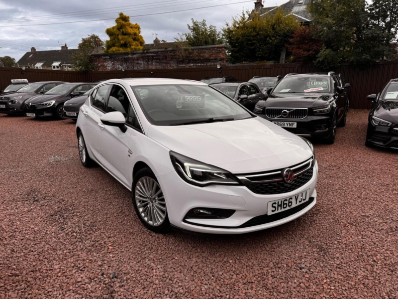 2016 Vauxhall Astra 1.4i Turbo Elite Nav Euro 6 5dr in White — image 1