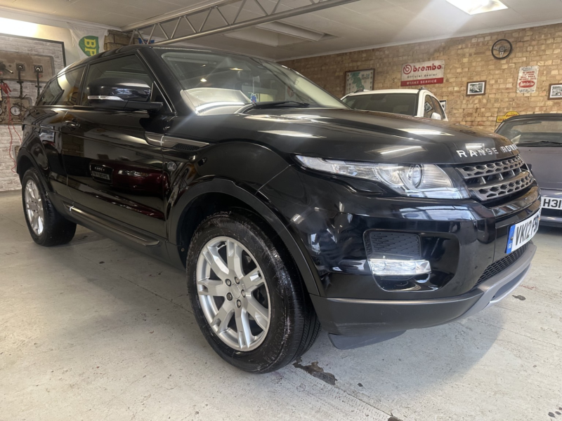 2012 Land Rover Range Rover Evoque 2.2 Td4 Pure in Black — image 1