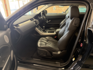 2012 Land Rover Range Rover Evoque 2.2 Td4 Pure in Black — image 5
