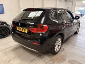 2011 BMW X1 2.0 X1 Sdrive18d Se in Black — image 4