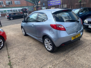 2012 Mazda Mazda2 1.3 Tamura Euro 5 3dr in Blue — image 5