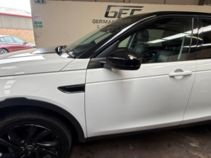 2019 Land Rover Discovery Sport 2.0 Td4 Hse Auto 4WD Euro 6 (s/s) 5dr in White — image 5