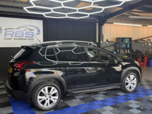 2017 Peugeot 2008 1.6 Bluehdi Allure in Black — image 3