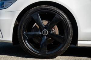2013 Audi A6 Saloon 2.0 Tdi Black Edition Saloon 4dr Diesel Manual Euro 5 (s/s) (177 Ps) in White — image 3