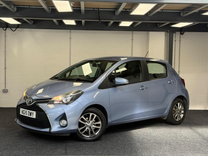 2015 Toyota Yaris 1.33 Dual Vvt-I Icon Euro 5 5dr Euro 5 — image 1