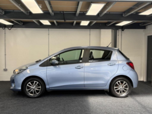 2015 Toyota Yaris 1.33 Dual Vvt-I Icon Euro 5 5dr Euro 5 — image 2