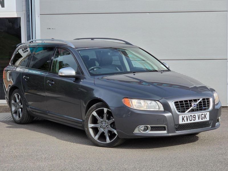 2009 Volvo V70 2.0d R-Design Euro 4 5dr in Grey — image 1