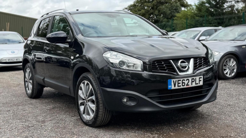 2012 Nissan Qashqai 1.5 Dci Tekna 2WD Euro 5 5dr in Black — image 1