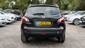 2012 Nissan Qashqai 1.5 Dci Tekna 2WD Euro 5 5dr in Black — image 6