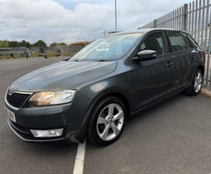 2017 Skoda Rapid Spaceback 1.2 Tsi Se Tech in Grey — image 2