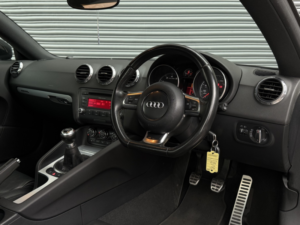 2007 Audi Tt 3.2 Tfsi V6 in Black — image 5