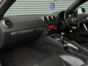 2007 Audi Tt 3.2 Tfsi V6 in Black — image 6