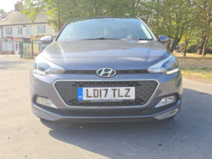 2017 Hyundai I20 1.2 Premium Se Nav Euro 6 5dr in Grey — image 2