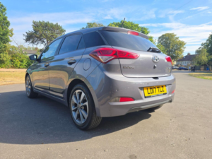 2017 Hyundai I20 1.2 Premium Se Nav Euro 6 5dr in Grey — image 5