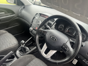 2010 Kia Ceed 1.6 Crdi 3 in Blue — image 2