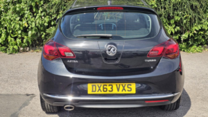 2013 Vauxhall Astra 1.4 T 16v Sri in Black — image 3