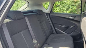 2013 Vauxhall Astra 1.4 T 16v Sri in Black — image 6