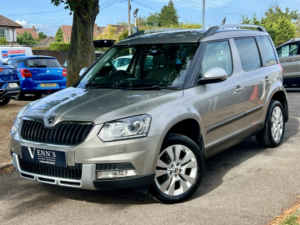 2017 Skoda Yeti 2.0 Tdi Se L Drive in Beige — image 3