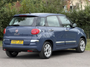 2018 Fiat 500l 1.4 500l 1.4 T-Jet 120hp Lounge in Blue — image 4