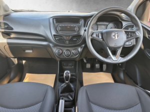 2016 Vauxhall Viva 1.0 I Se in Red — image 2