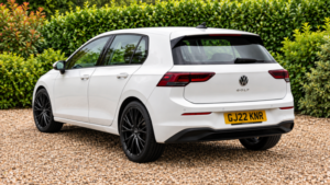 2022 Volkswagen Golf 1.0 Tsi Life in White — image 2