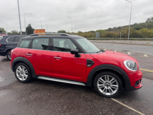 2018 MINI Countryman 2.0 Cooper D Euro 6 (s/s) 5dr in Red — image 6