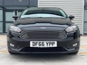 2016 Ford Focus 1.0t Ecoboost Zetec Euro 6 (s/s) 5dr in Black — image 6