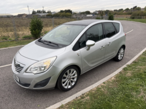 2013 Vauxhall Meriva 1.4 T 16v Se in Silver — image 2