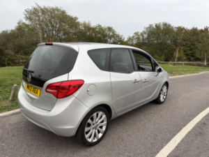 2013 Vauxhall Meriva 1.4 T 16v Se in Silver — image 3