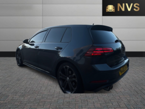 2018 Volkswagen Golf 2.0 Tdi Gtd in Blue — image 5