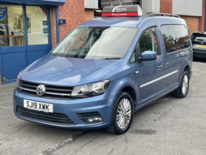 2019 Volkswagen Caddy Maxi 2.0 Tdi C20 Maxi in Blue — image 3