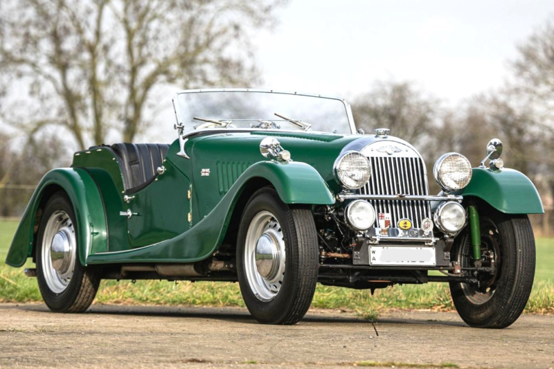 1952 Morgan Plus 4 2.0 2 Door Convertible in Green — image 1