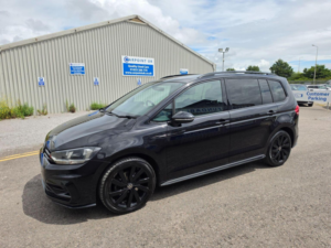 2021 Volkswagen Touran 1.5 Tsi Evo R-Line DSG Euro 6 (s/s) 5dr in Black — image 3
