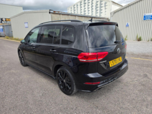 2021 Volkswagen Touran 1.5 Tsi Evo R-Line DSG Euro 6 (s/s) 5dr in Black — image 4