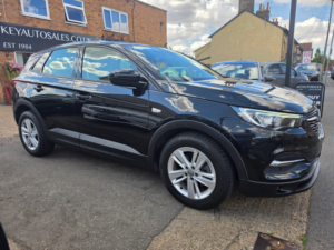 2018 Vauxhall Grandland X 1.2 Turbo Se SUV 5dr Petrol Auto Euro 6 (s/s) (130 Ps) in Black — image 2