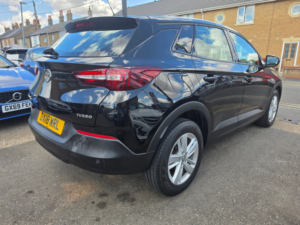 2018 Vauxhall Grandland X 1.2 Turbo Se SUV 5dr Petrol Auto Euro 6 (s/s) (130 Ps) in Black — image 3