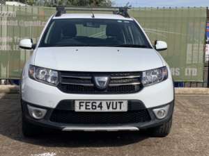 2014 Dacia Sandero Stepway 1.5 Stepway Laureate Dci 90 in White — image 2