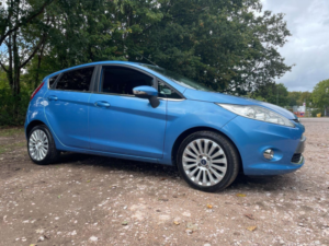2009 Ford Fiesta 1.6 Tdci Titanium 5dr in Blue — image 3