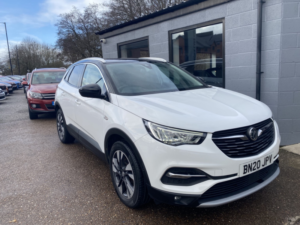 2020 Vauxhall Grandland X 1.2 Turbo Sri Nav in White — image 6