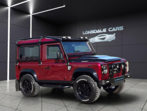 2015 Land Rover Defender 90 2.2 Tdci Hard Top SUV 4WD Swb Euro 5 3dr in Red — image 2