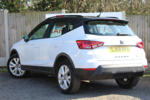 2018 SEAT Arona 1.0 Tsi Se Technology in White — image 4