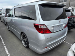 2011 Toyota Vellfire 2.4 Z 7 Seats in Silver — image 4