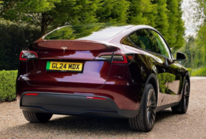 2024 Tesla Model Y (dual Motor) Long Range Auto 4wde 5dr in Red — image 3