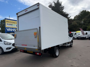 2021 Ford Transit 2.0 350 Ecoblue Hd Leader Chassis Cab 2dr Diesel Manual Rwd L4 Euro 6 (s/s) (drw) (130 Ps) in White — image 6