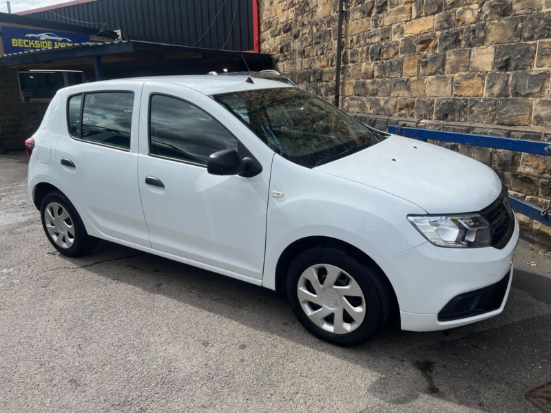 2019 Dacia Sandero 1.0 Sce Essential Euro 6 5dr in White — image 1