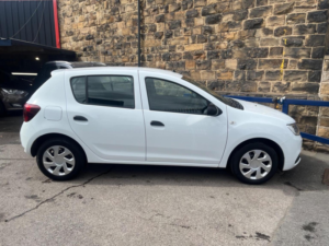 2019 Dacia Sandero 1.0 Sce Essential Euro 6 5dr in White — image 2