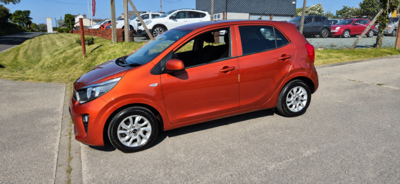 2018 Kia Picanto 1.3 2 in Orange — image 1
