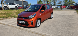 2018 Kia Picanto 1.3 2 in Orange — image 2